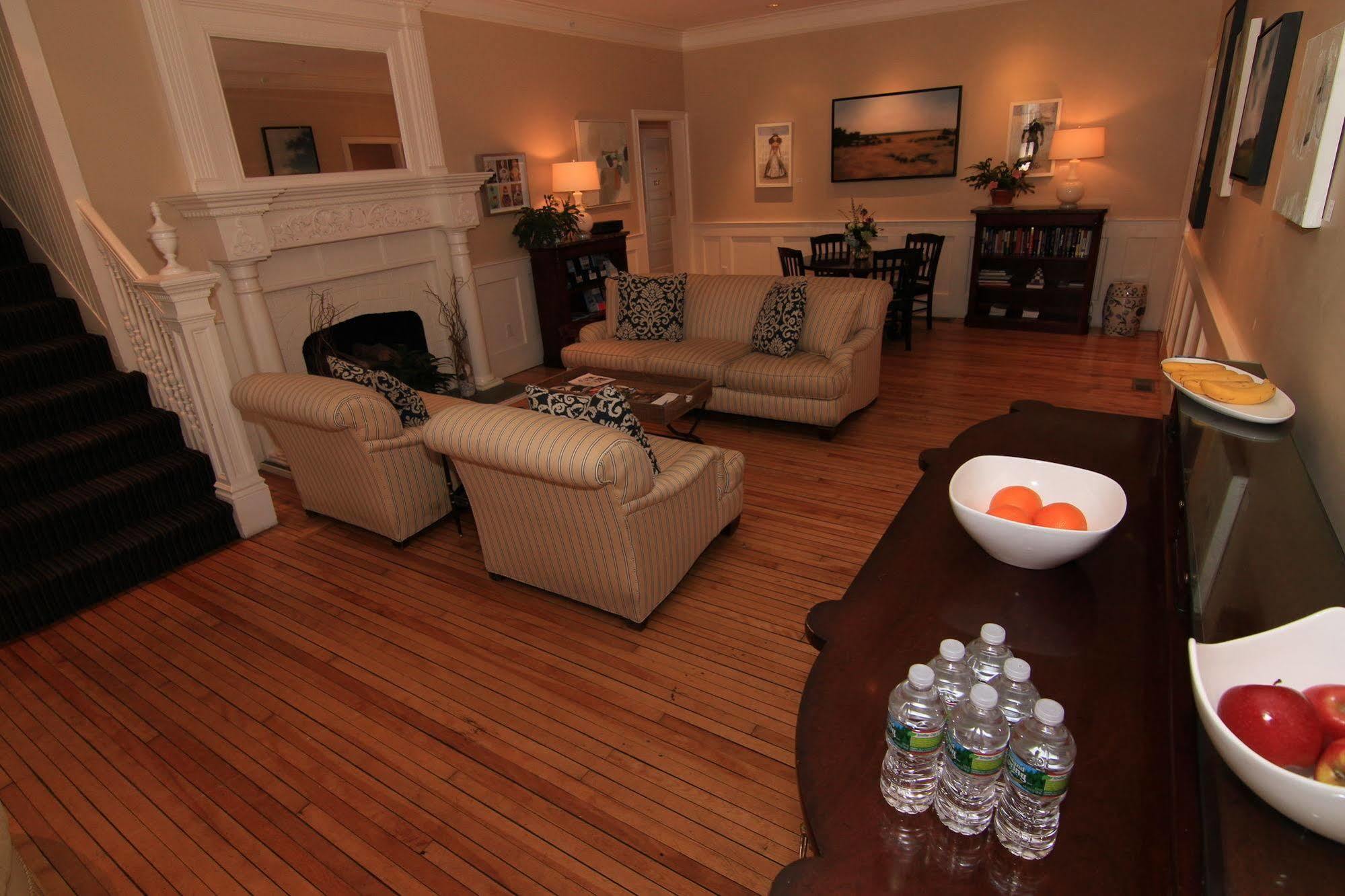 Anchor Inn Beach House Provincetown Bagian luar foto