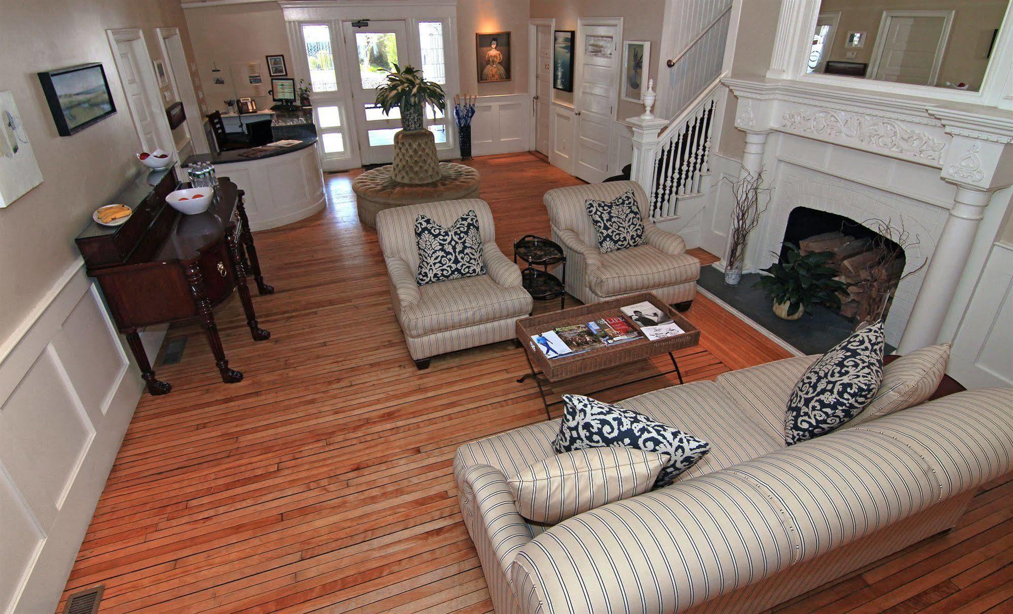 Anchor Inn Beach House Provincetown Bagian luar foto