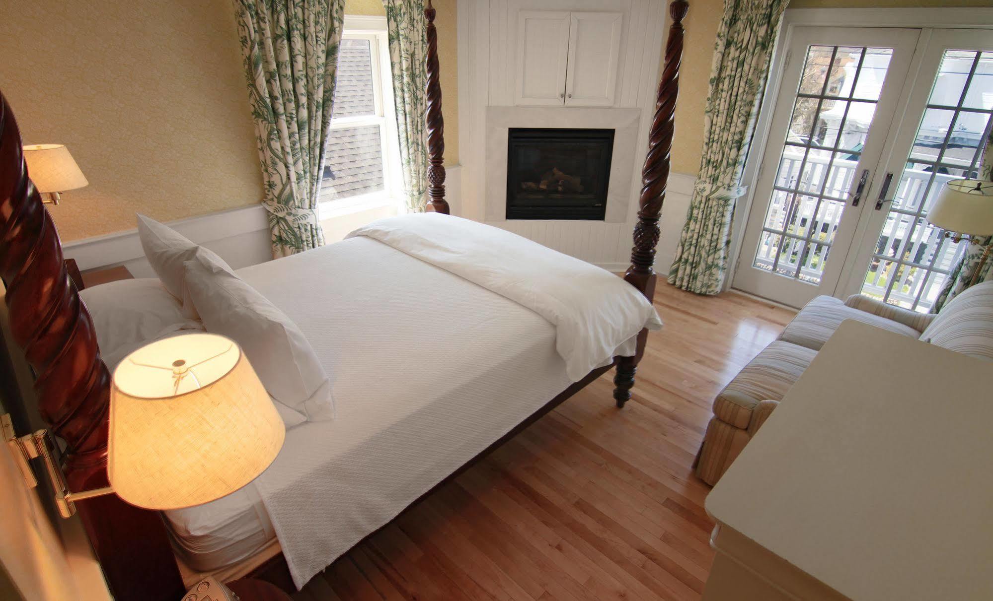 Anchor Inn Beach House Provincetown Bagian luar foto